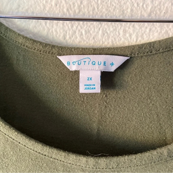 Green Cold Shoulder Short Sleeve Hi-Lo Top 2X Boutique - Picture 5 of 7